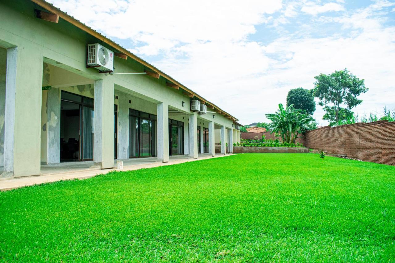 Douglas Lodge & Apartments Lilongwe Exterior foto