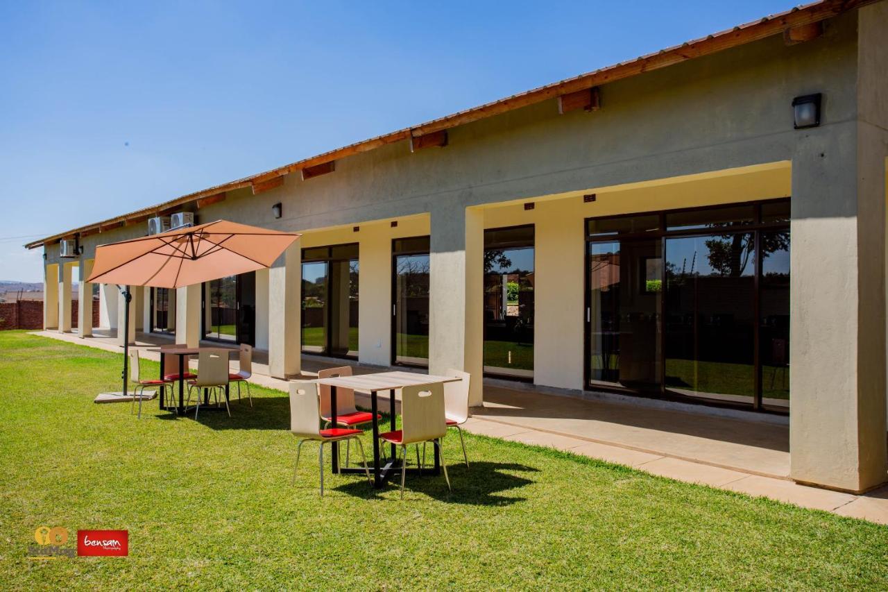 Douglas Lodge & Apartments Lilongwe Exterior foto