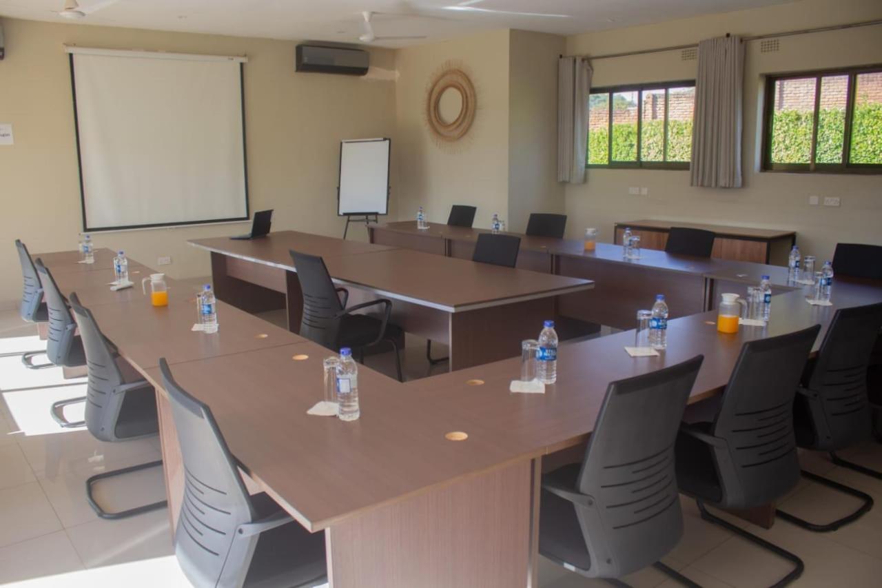 Douglas Lodge & Apartments Lilongwe Exterior foto